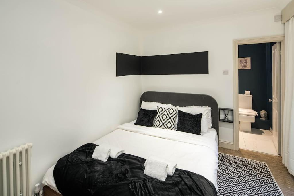 Apartamento Superb Retreat Central Next Tube Londres Exterior foto