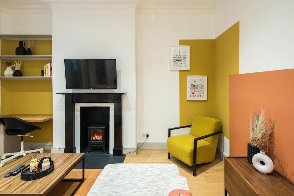 Apartamento Superb Retreat Central Next Tube Londres Exterior foto