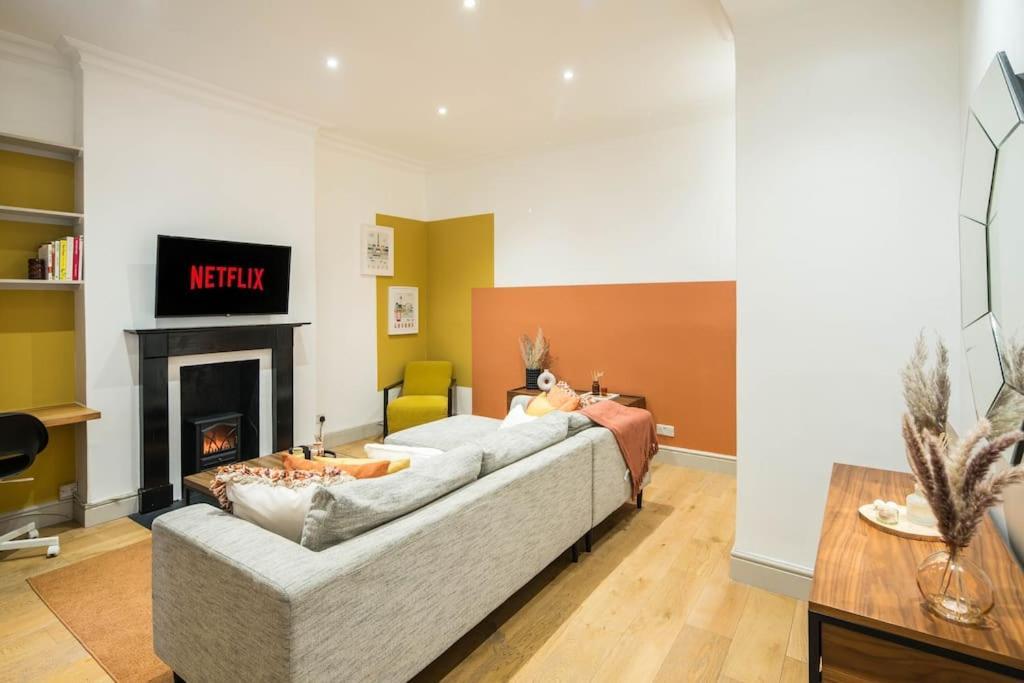 Apartamento Superb Retreat Central Next Tube Londres Exterior foto