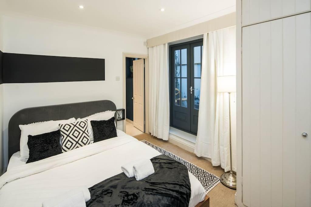 Apartamento Superb Retreat Central Next Tube Londres Exterior foto